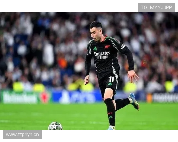 巴萨进攻看似流畅,实则纵深缺失、套路僵化,稳定性面临考验 巴萨进攻看似流畅,实则纵深缺失、套路僵化,稳定性面临考验