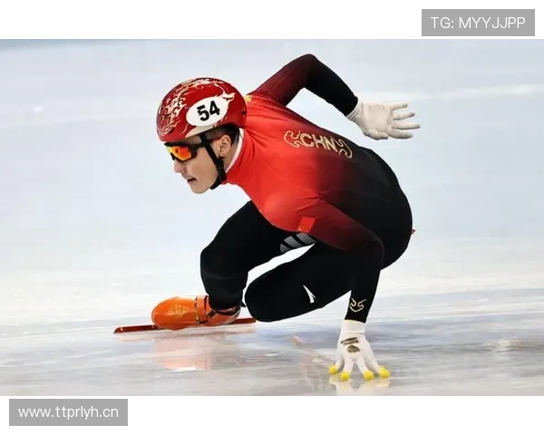 任子威居然在训练场边买了几十瓶能量饮料，这消费也太跟比赛反差大了吧！